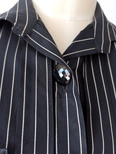 Cargar imagen en el visor de la galería, 1940s 1950s - Stunning Black Striped Satin Blouse
