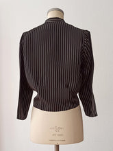 Cargar imagen en el visor de la galería, 1940s 1950s - Stunning Black Striped Satin Blouse
