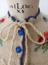 Charger l'image dans la galerie, 1940s - GERMANY/AUSTRIA - Adorable Embroidered Soft Wool Cardigan - Sz S/M
