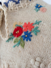 Charger l'image dans la galerie, 1940s - GERMANY/AUSTRIA - Adorable Embroidered Soft Wool Cardigan - Sz S/M
