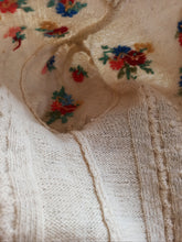 Charger l'image dans la galerie, 1940s - GERMANY/AUSTRIA - Adorable Embroidered Soft Wool Cardigan - Sz S/M
