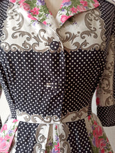Load image into Gallery viewer, 1950s - Stunning Roseprint Dotted Cotton Dress - W27.5 (70cm)
