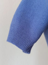 Charger l'image dans la galerie, 1950s - DALTON, USA - Lavender Cashmere Jumper - Sz XS/S
