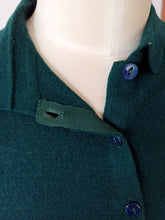 Charger l'image dans la galerie, 1950s - PRINGLE, Scotland - Forest Green Cashmere Jumper - Sz S/M
