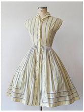 Charger l'image dans la galerie, 1950s - HASERL &amp; HOSERL - Adorable  Cotton Dress - W25 (64cm)
