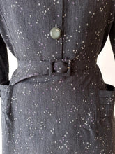 Laden Sie das Bild in den Galerie-Viewer, 1940s - FRANCE - Superb Atomic Print Cotton Dress - W33 (84cm)

