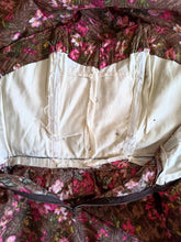 Charger l'image dans la galerie, 1950s - Gorgeous Strapless Floral Cotton Dress - W26 (66cm)
