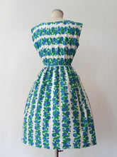 Load image into Gallery viewer, RESERVED DO NOT PURCHASE - 1950s - BELESTRA - Gorgeous Roseprint Cotton Dress - W31 (78cm)
