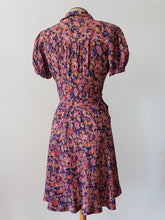 Charger l'image dans la galerie, 1930s - FRANCE - Adorable Floral Crepe Dress - W27 (68cm)
