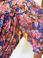 Charger l'image dans la galerie, 1930s - FRANCE - Adorable Floral Crepe Dress - W27 (68cm)
