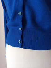 Charger l'image dans la galerie, 1950s - PRINGLE, Scotland - Royal Blue Cashmere Cardigan - Sz 38
