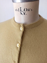 Charger l'image dans la galerie, 1950s - PRINGLE, Scotland - Mustard Cashmere Cardigan - Sz 36
