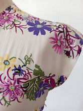 Cargar imagen en el visor de la galería, 1940s - Stunning Cold Rayon Silk Dress - W30 (76cm)
