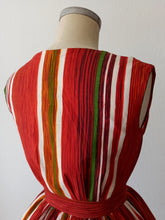 Load image into Gallery viewer, 1950s 1960s - MERCIER, Paris - Gorgeous Cotton Dress - W22/26 (58/66cm)
