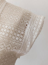 Load image into Gallery viewer, 1940s 1950s - Exquisite Cotton Lace Blouse - W33 (84cm)
