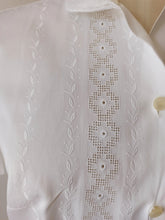 Load image into Gallery viewer, 1950s 1960s - Gorgeous Embroidered Cotton Blouse
