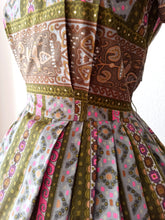 Charger l'image dans la galerie, 1950s 1960s - UNWORN - Gorgeous Printed Cotton Dress - W28.5 (82cm)
