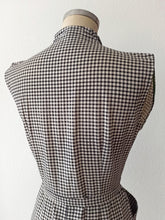 Load image into Gallery viewer, 1940s 1950s - Stunning Black &amp; White Vichy Cotton Dress - W27.5 (70cm)
