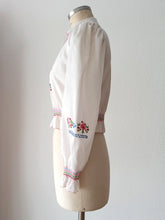 Load image into Gallery viewer, 1960s - Precious Hungarian Embroidery Blouse - W27/31 (68/80cm)
