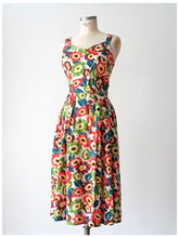 Charger l'image dans la galerie, 1940s - Lovely Colorful Rayon Dress - W28.5 (72cm)
