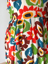 Charger l'image dans la galerie, 1940s - Lovely Colorful Rayon Dress - W28.5 (72cm)
