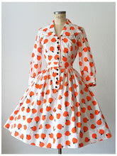 Load image into Gallery viewer, 1950s - CONTINENTALS, UK - Spectacular Oranges Cotton Dress - W26 (66cm)
