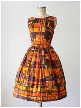 Load image into Gallery viewer, 1950s - PIERRE BILLET, Paris - Exquisite Cotton Dress - W25 (64cm)
