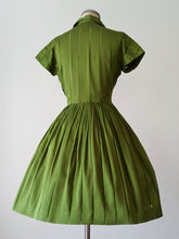 Load image into Gallery viewer, 1950s - D'ALLAIRD'S, Canada - Glorious Moss Green Dress - W27 (68cm)
