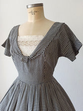 Load image into Gallery viewer, 1950s - KERRYBROOKE, USA - Adorable Cotton Dress - W30 (76cm)
