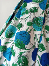 Load image into Gallery viewer, 1950s - Spectacular Artistic Leaves Print Linen Dress - W27.5 (70cm)
