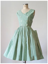Charger l'image dans la galerie, 1950s - FLEISCHMAN, USA - Adorable Green Stripes Dress - W26 (66cm)
