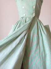 Charger l'image dans la galerie, 1950s - FLEISCHMAN, USA - Adorable Green Stripes Dress - W26 (66cm)
