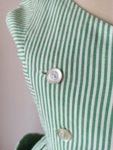 Charger l'image dans la galerie, 1950s - FLEISCHMAN, USA - Adorable Green Stripes Dress - W26 (66cm)
