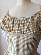 Charger l'image dans la galerie, 1950s - Adorable Cotton Vichy Belted Dress - W27 (68cm)
