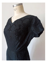 Charger l'image dans la galerie, 1940s 1950s - Outstanding Couture Trimmings Cocktail Dress - W28.5 (72cm)
