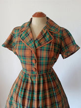 Charger l'image dans la galerie, 1950s - FRANCE - Gorgeous Checked Cotton Dress - W31.5 (80cm)
