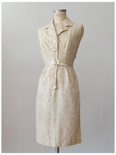 Charger l'image dans la galerie, 1950s 1960s - Elegant Textured Cotton Belted Dress - W27.5 (70cm)
