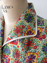 Load image into Gallery viewer, 1940s - QUERLUX, France - Gorgeous Colorful Cotton Dress - W33 (84cm)
