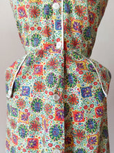 Load image into Gallery viewer, 1940s - QUERLUX, France - Gorgeous Colorful Cotton Dress - W33 (84cm)
