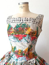 Cargar imagen en el visor de la galería, 1950s - Outstanding Novelty Print Cotton Dress - W28.5 (72cm)
