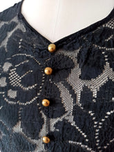 Laden Sie das Bild in den Galerie-Viewer, 1940s - GERMANY - Exquisite Black Lace Dress - W30 (76cm)
