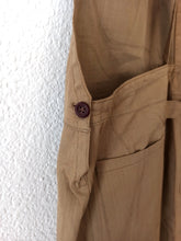 Laden Sie das Bild in den Galerie-Viewer, 1940s - Deadstock Buckle Back Workwear Overalls - Sz Medium
