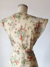 Load image into Gallery viewer, 1940s - Adorable Italian Romantic Floral Dress - W27.5 (70cm)
