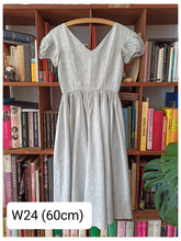 Cargar imagen en el visor de la galería, 1940s 1950s - BUNDLE x 5 Vintage Dresses - Sz XXS to M
