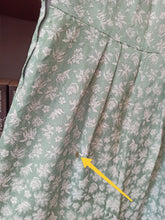 Cargar imagen en el visor de la galería, 1940s 1950s - BUNDLE x 5 Vintage Dresses - Sz XXS to M
