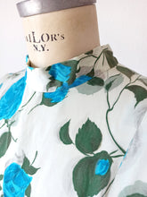 Load image into Gallery viewer, 1950s - Stunning Blue Roseprint Dress - W31 (78cm)
