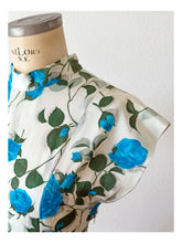 Load image into Gallery viewer, 1950s - Stunning Blue Roseprint Dress - W31 (78cm)
