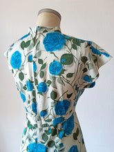 Load image into Gallery viewer, 1950s - Stunning Blue Roseprint Dress - W31 (78cm)
