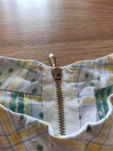 Load image into Gallery viewer, 1950s - Gorgeous Back Zip Diamonds Cotton Blouse - W35.5 (90cm)
