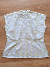 Load image into Gallery viewer, 1950s - Gorgeous Back Zip Diamonds Cotton Blouse - W35.5 (90cm)
